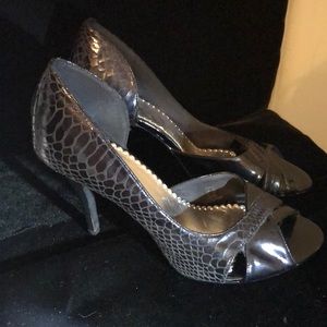 H & MH Snake Skin  open toe heel